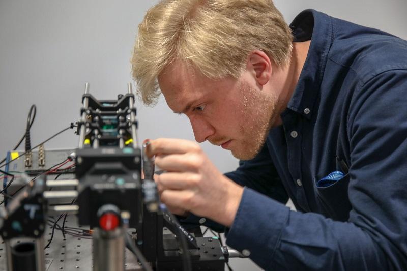 Student microscopy training