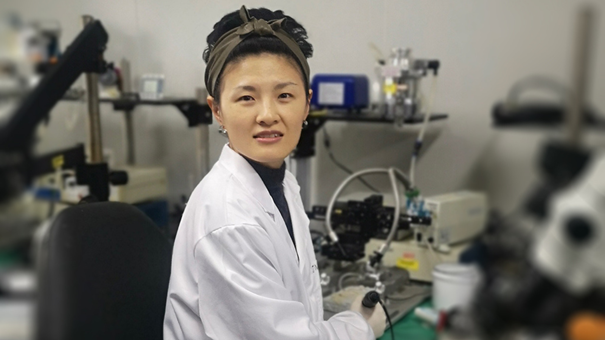 Ann in lab